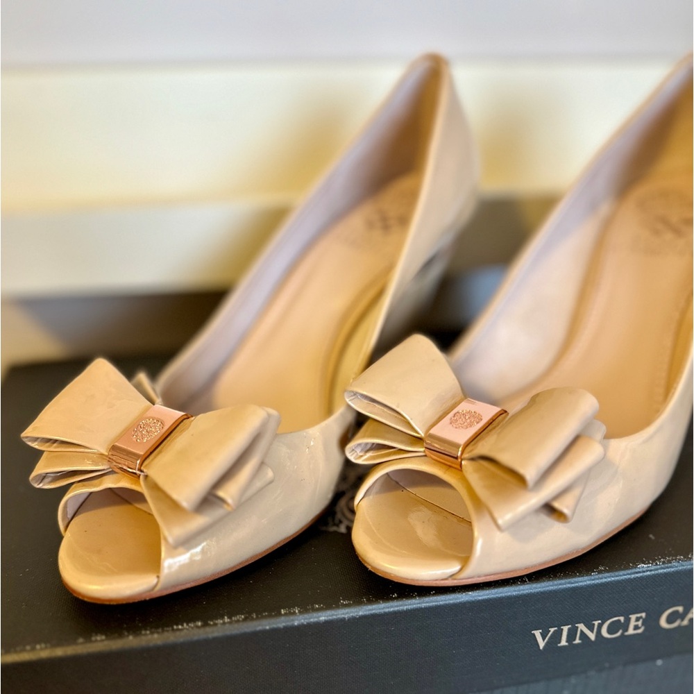 Vince Camuto Varro Wedge Pump Heel Size 6 Petal Pearl